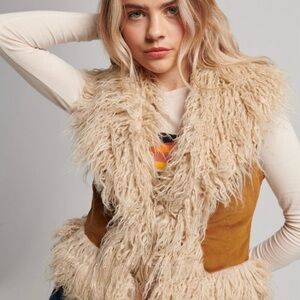Superdry Faux Fur Lined Afghan Cropped Gilet Vest Tan Camel Shaggy Trim US 6 NWO